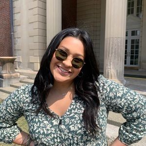 Meet your Posher, Georgia